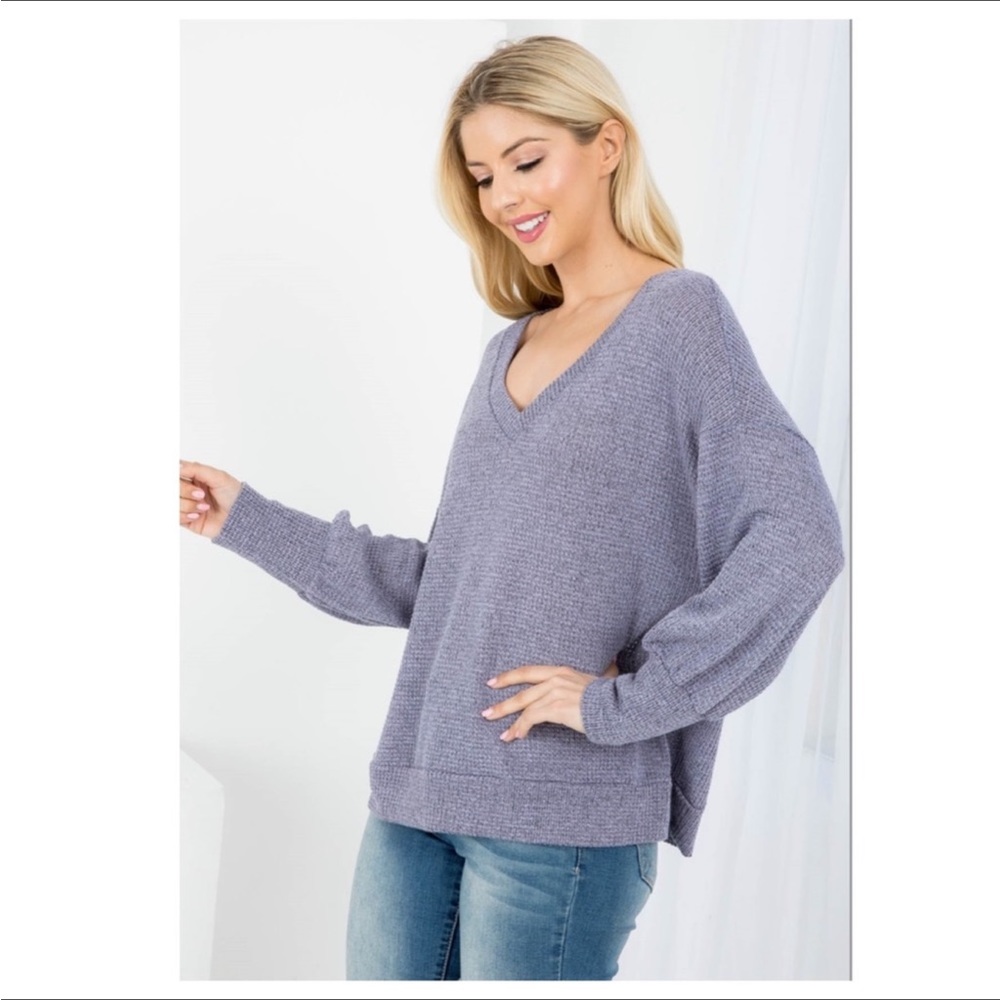 💎Marked Down💎 Lavender V neck cuffed sleeve waffle top